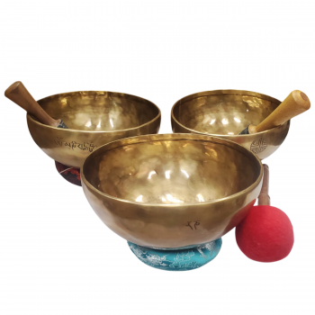 HHFM-9 Fullmoon Handhammered singing bowl 9-14 inch (per KG)