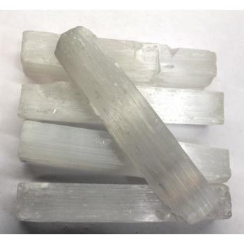 Nage-22 Selenite Rough Wand Mini 4 Inch